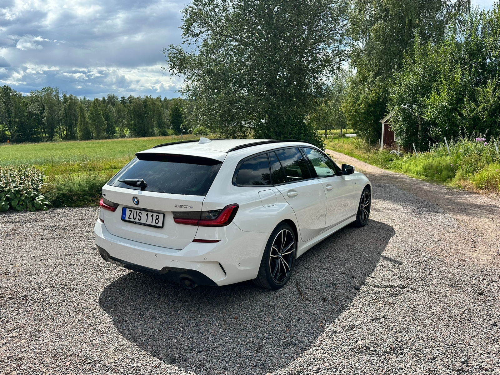 BMW 330 e xDrive Touring Steptronic 2021, kuva 4/8