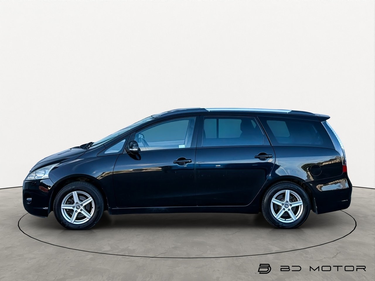 Mitsubishi Grandis 2010, bild 2/10