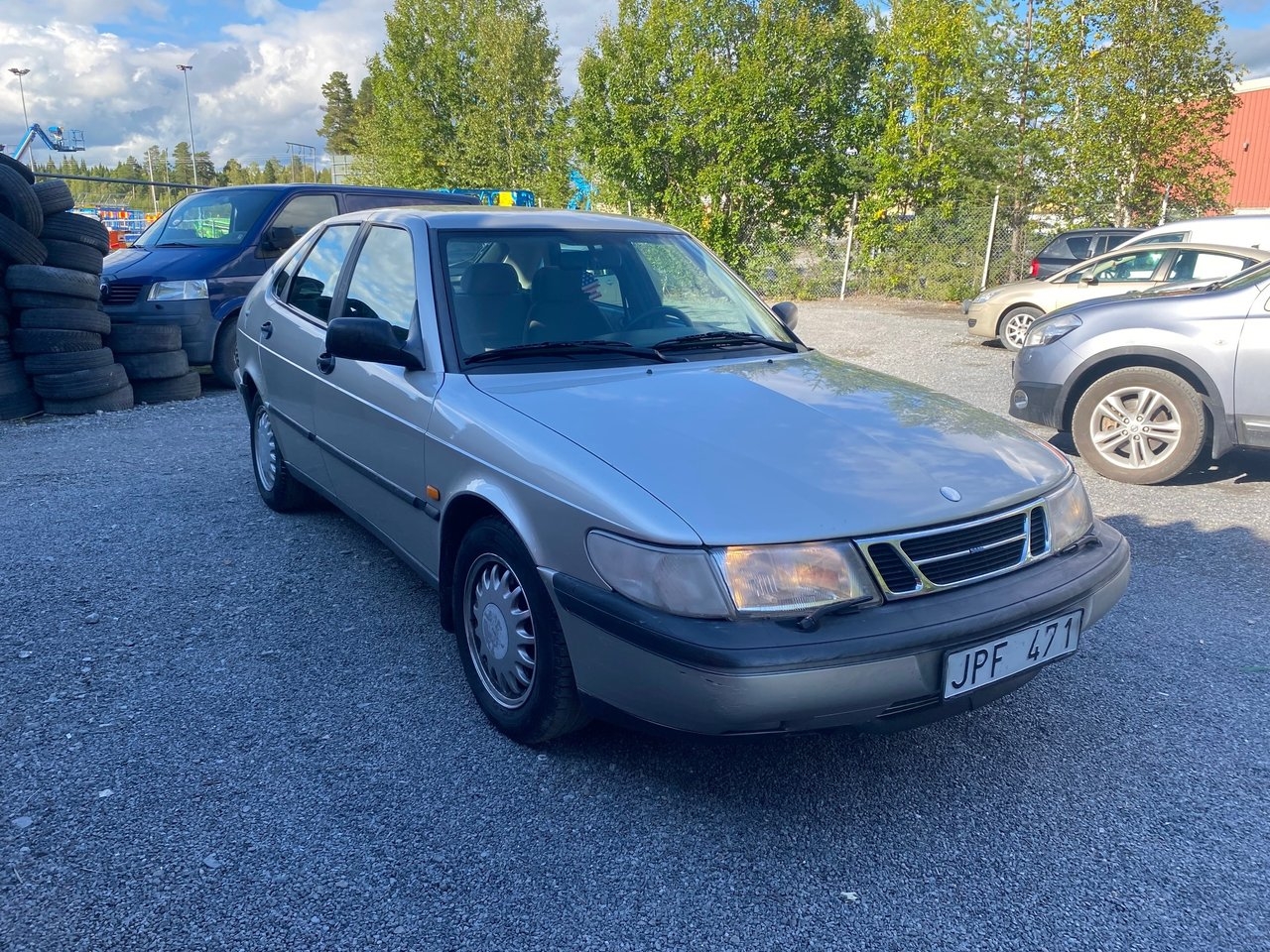 Saab 900