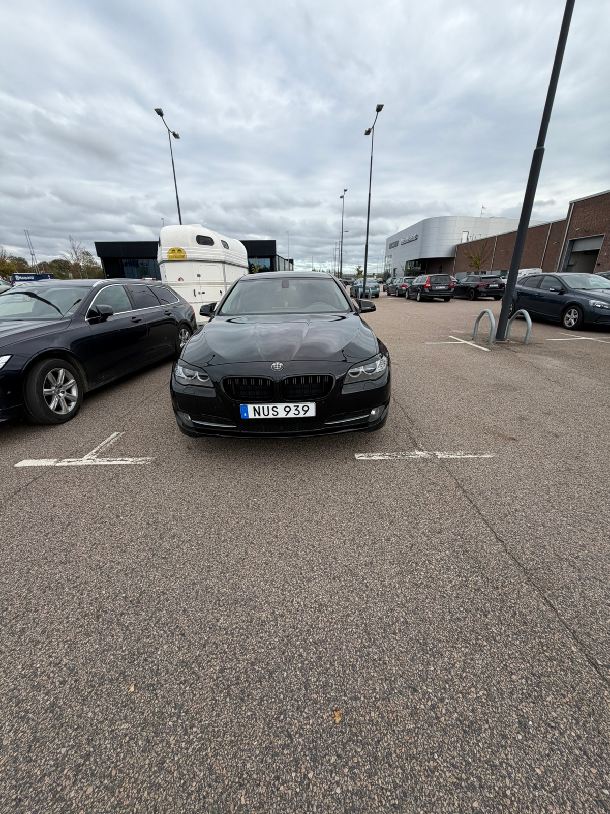 BMW 520i M Sport 2012, bild 2/8