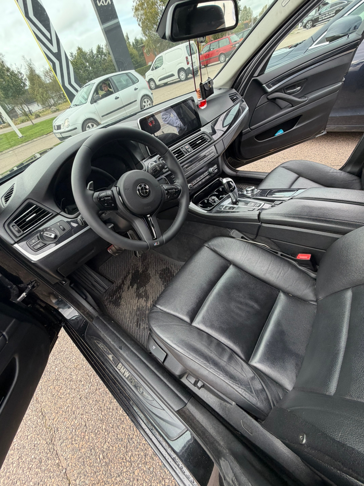 BMW 520i M Sport 2012, bild 4/8