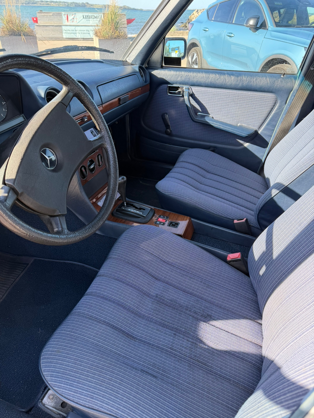 Mercedes-Benz 200 Automatisk 1985, photo 4/4