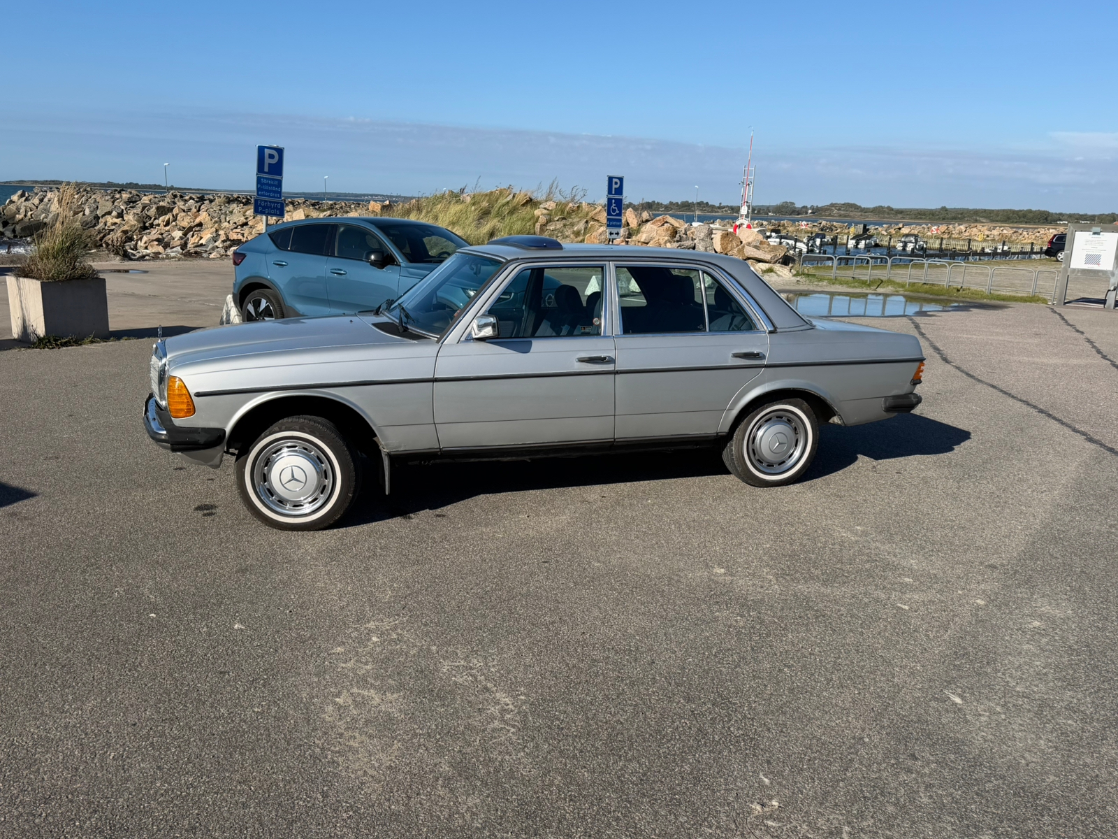 Mercedes-Benz 200
