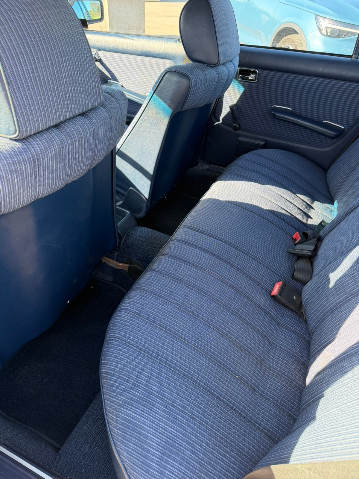 Mercedes-Benz 200 Automatisk 1985, photo 3/4
