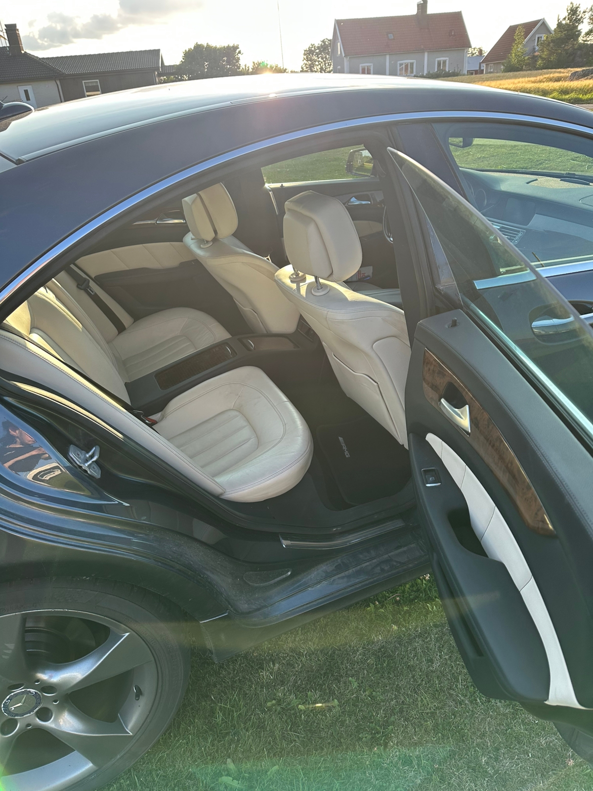Mercedes-Benz CLS 2012, bild 7/8