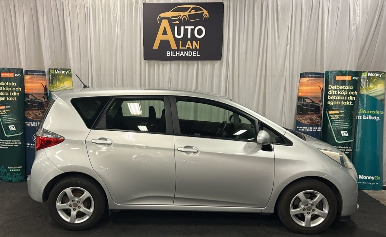 Toyota Verso-S 2011, kuva 3/6
