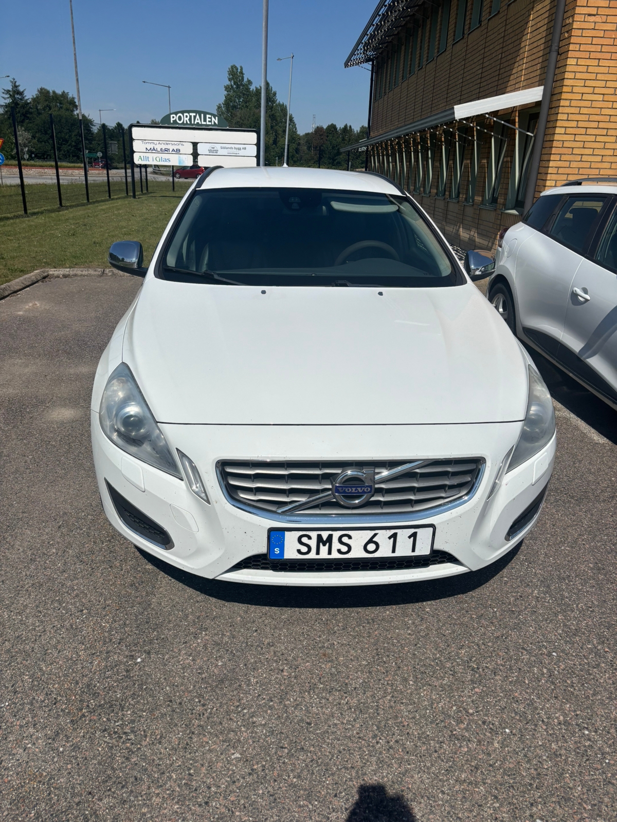 Volvo V60 D4 AWD Geartronic 2013, bild 2/9
