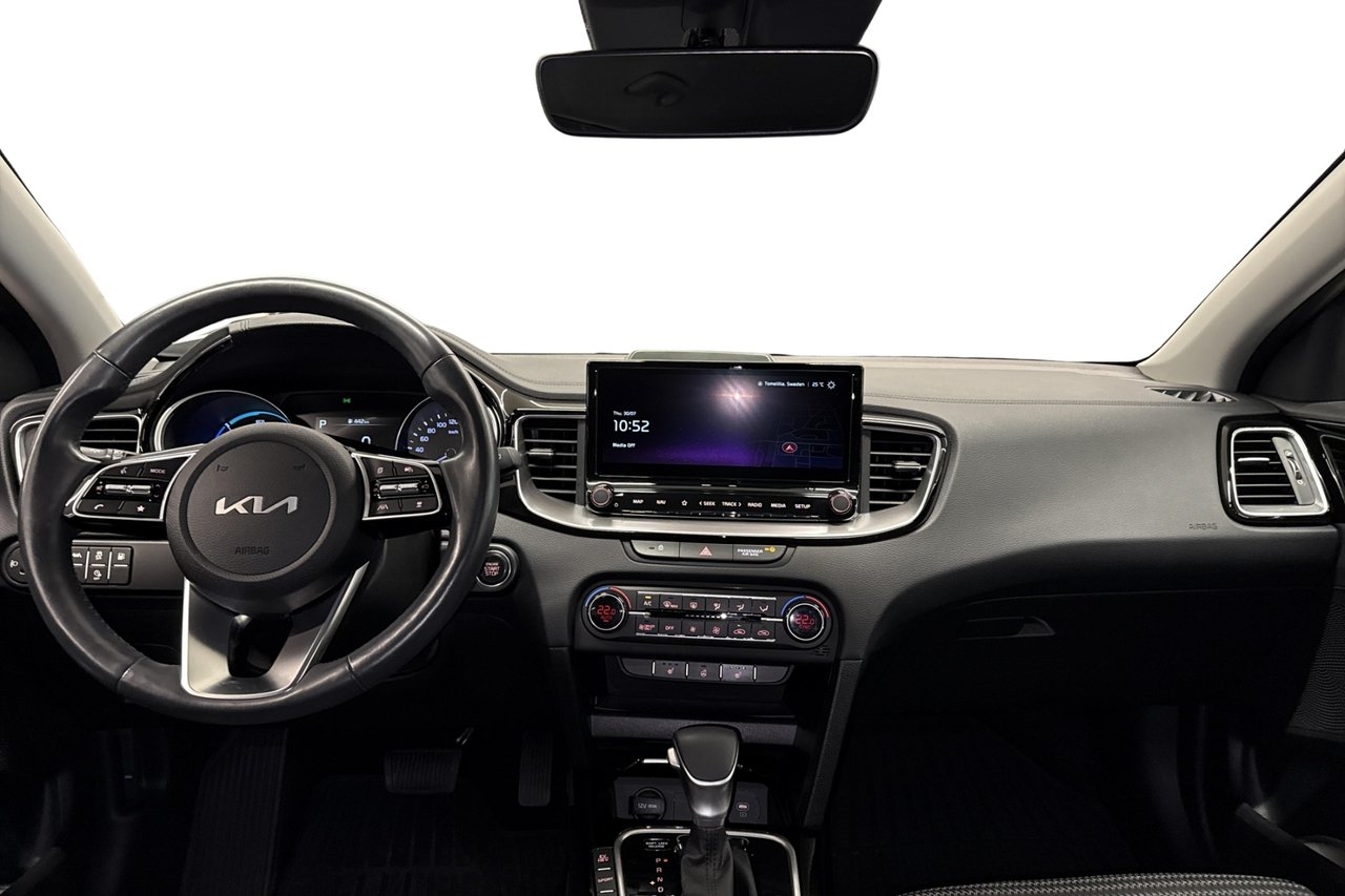 Kia Ceed 2023, photo 7/9