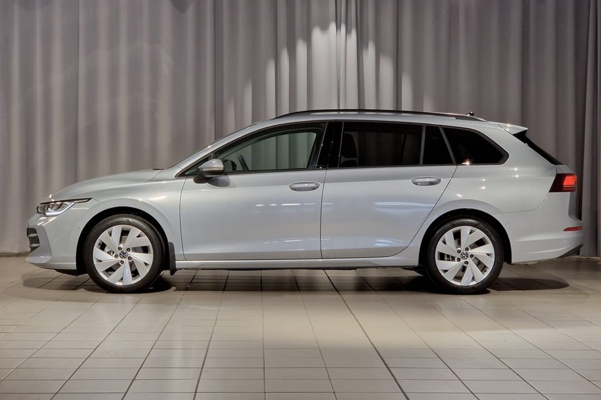 Volkswagen Golf 1.5 eTSI ACT OPF 2026, kuva 2/10