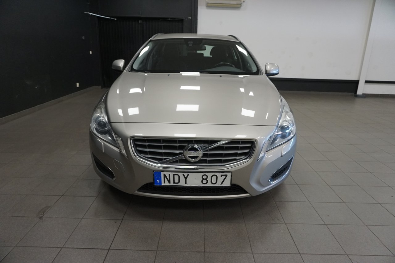 Volvo V60 D4 Momentum Euro 5 2013, bild 3/10