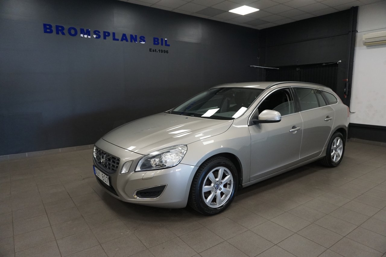 Volvo V60 D4 Momentum Euro 5 2013, bild 2/10