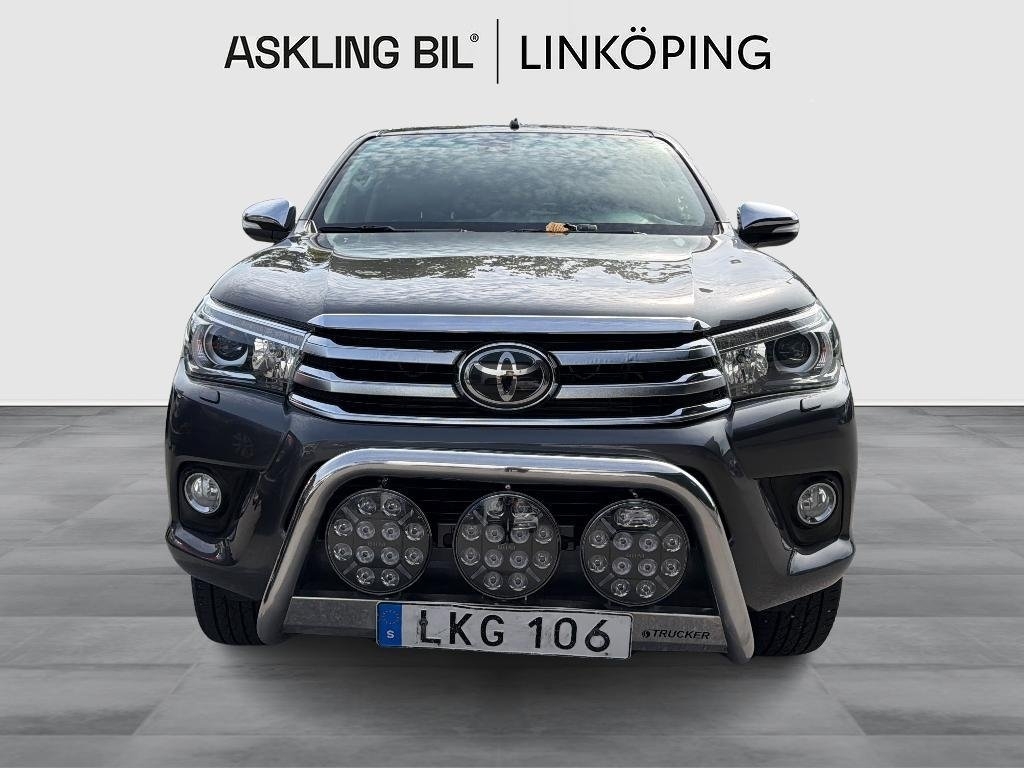 Toyota HiLux 2018, bild 5/10