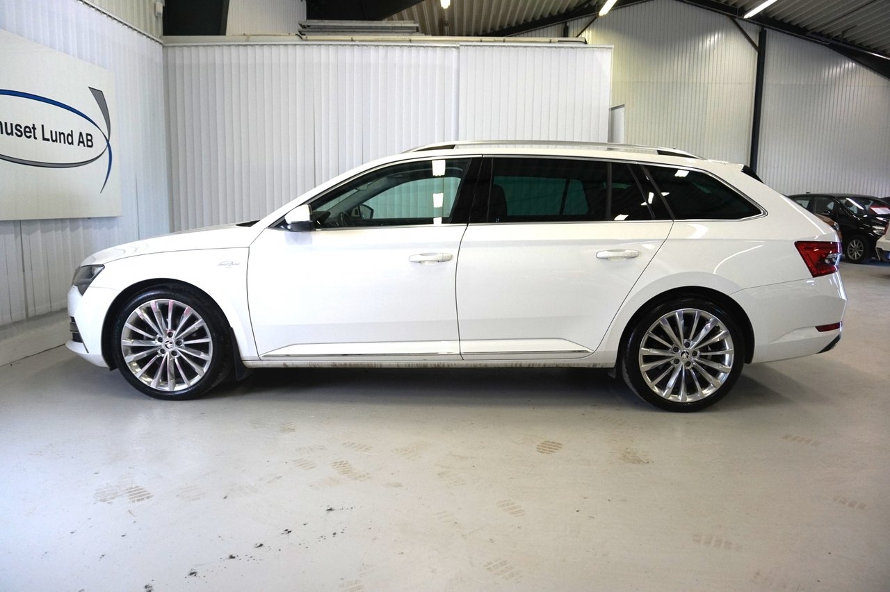 Skoda Superb 2020, bild 2/32