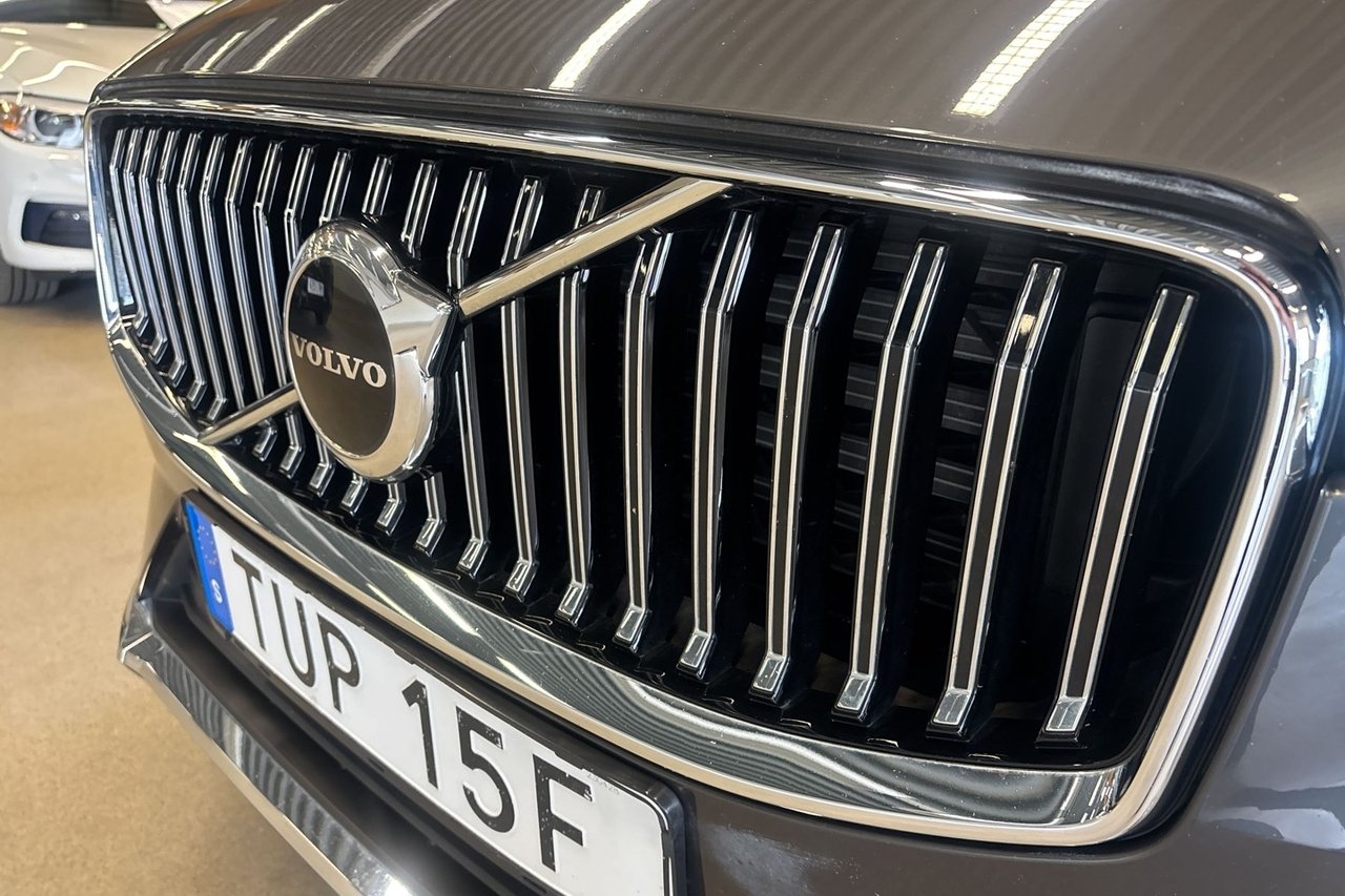 Volvo XC60 2023, photo 2/10