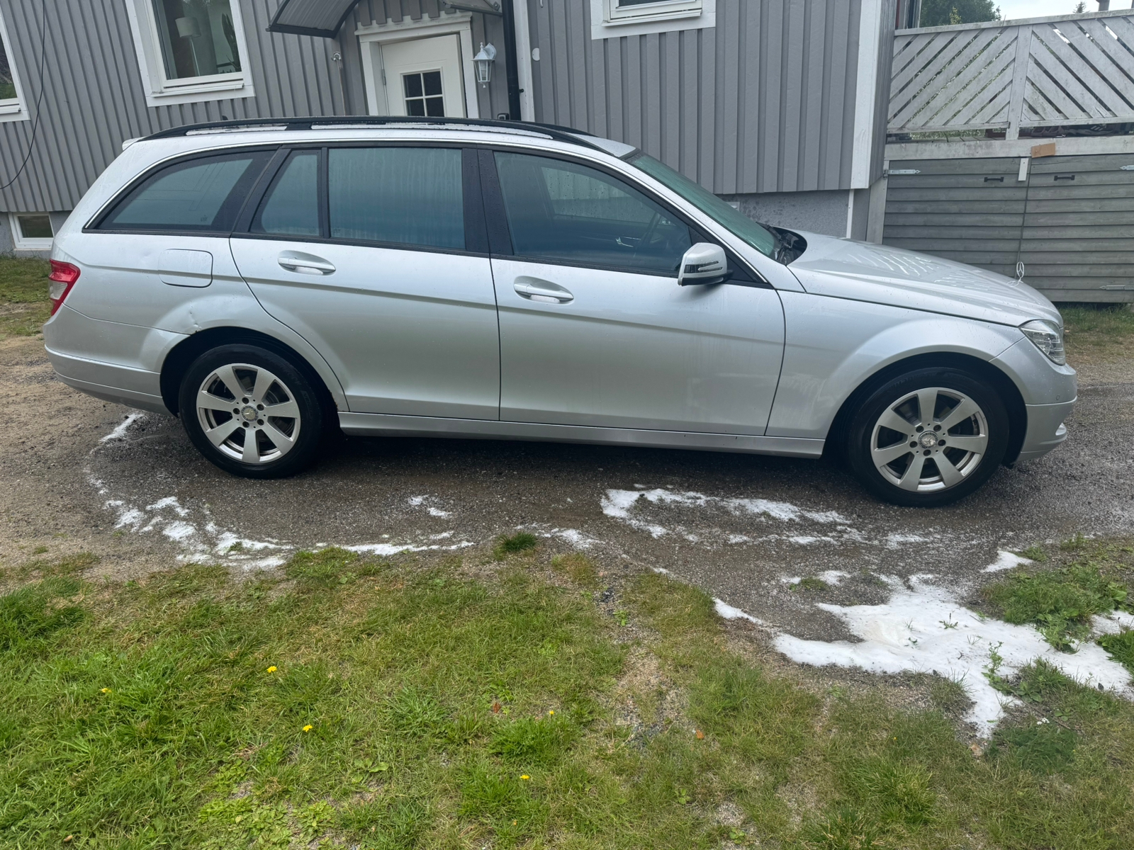 Mercedes-Benz C 200 T CDI Manuell 2009, bild 2/10