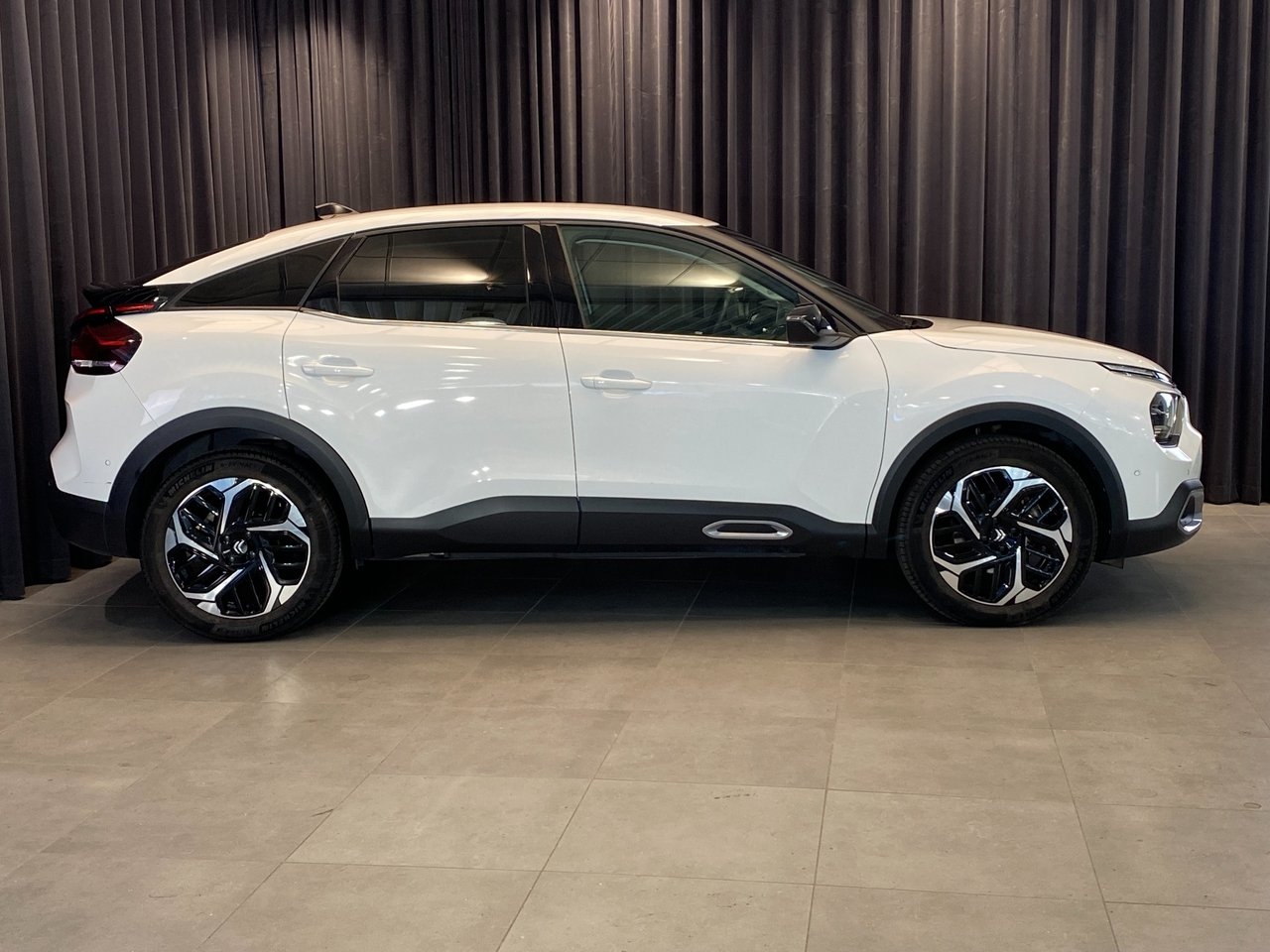 Citroen C4 SHINE PT 130 AUT 2023, kuva 5/10