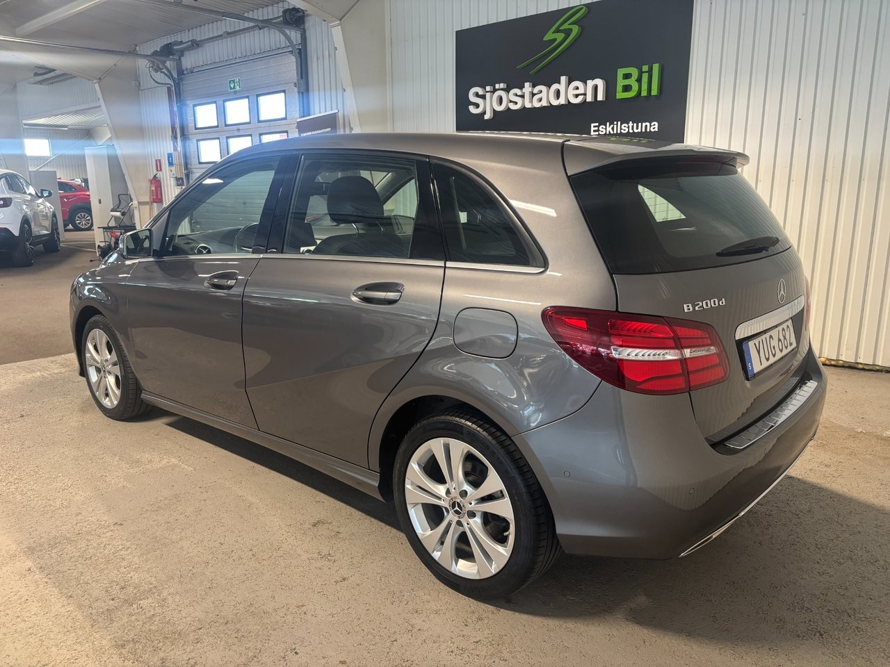 Mercedes-Benz B 200 d 7G-DCT Urban 2019, bild 3/10