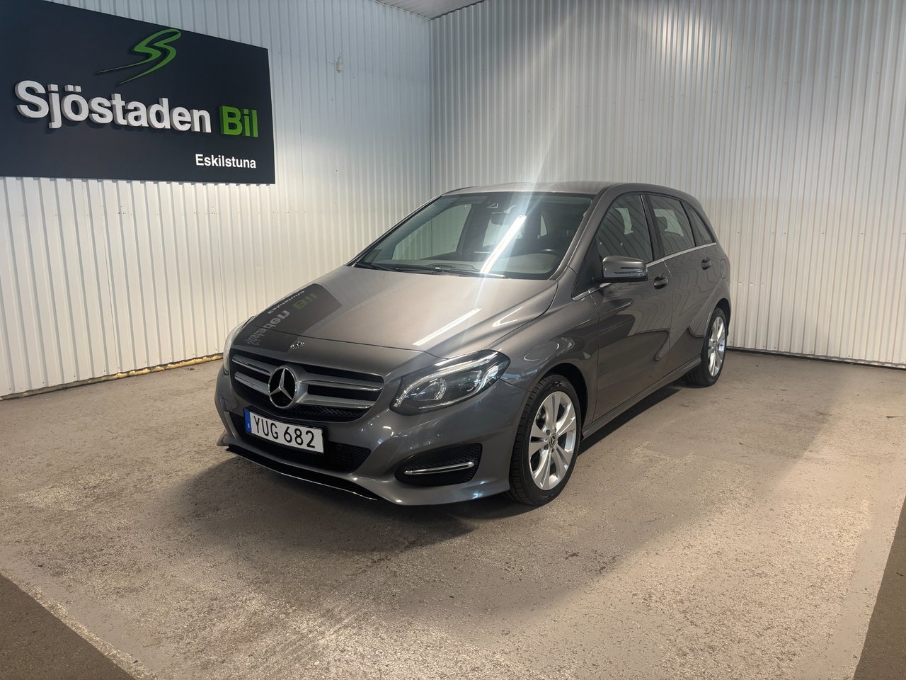 Mercedes-Benz B