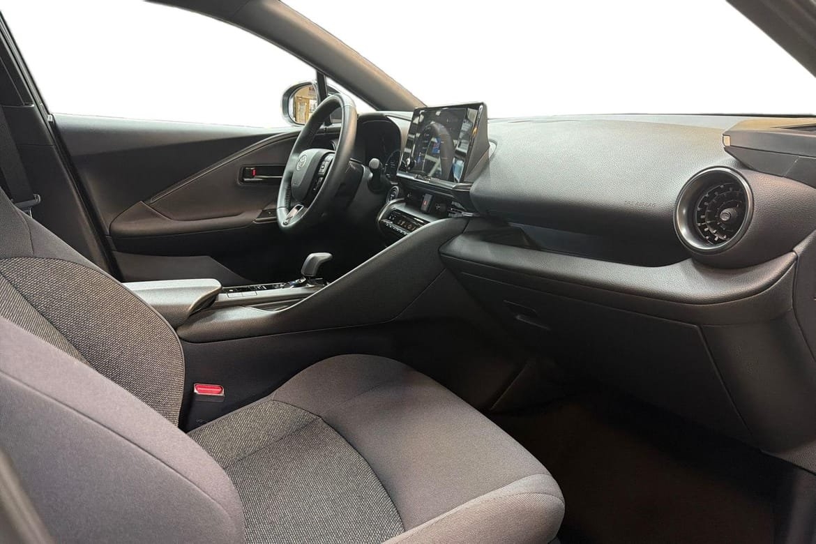 Toyota C-HR 2025, bild 7/10