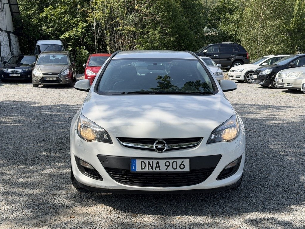 Opel Astra 2015, photo 6/21