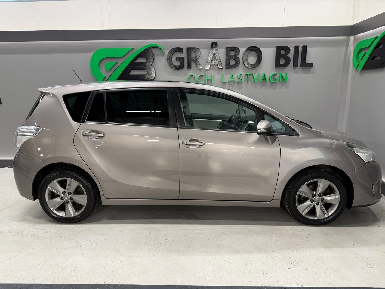 Toyota Verso 1.8 Valvematic Edition 50 2014, bild 6/22