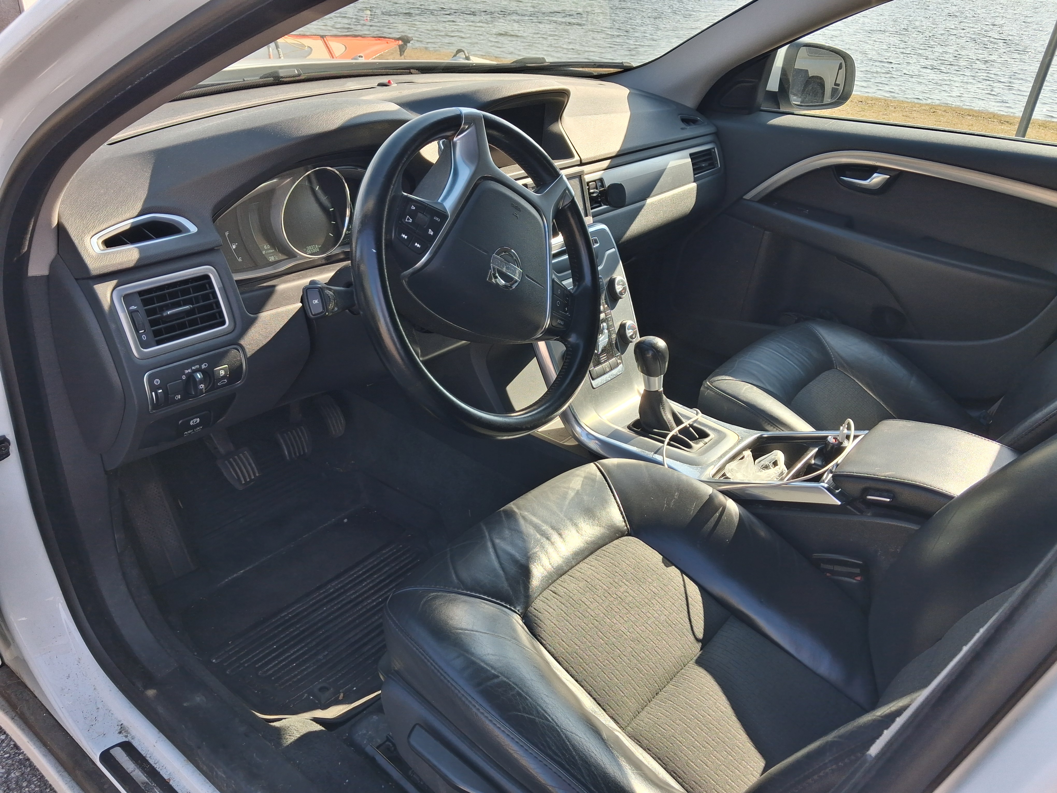 Volvo V70 D2 Manuell 2014, kuva 5/6
