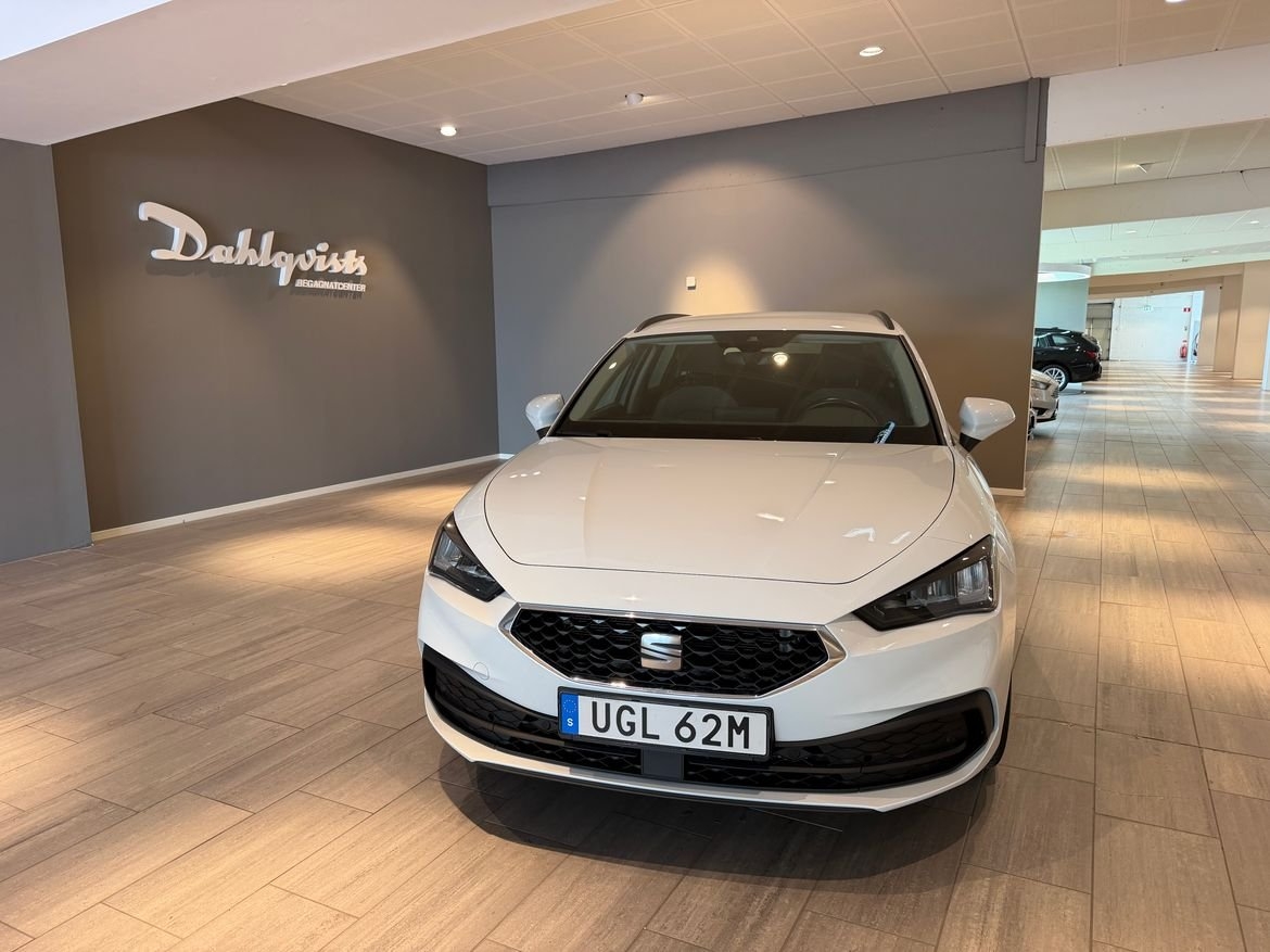 Seat Leon 1,5 eTSI 150hk DSG 2025, kuva 3/25