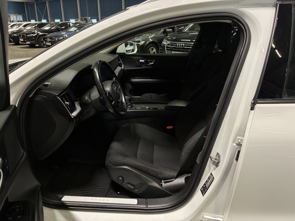 Volvo V60 Cross Country D4 AWD Aut 2020, photo 7/10
