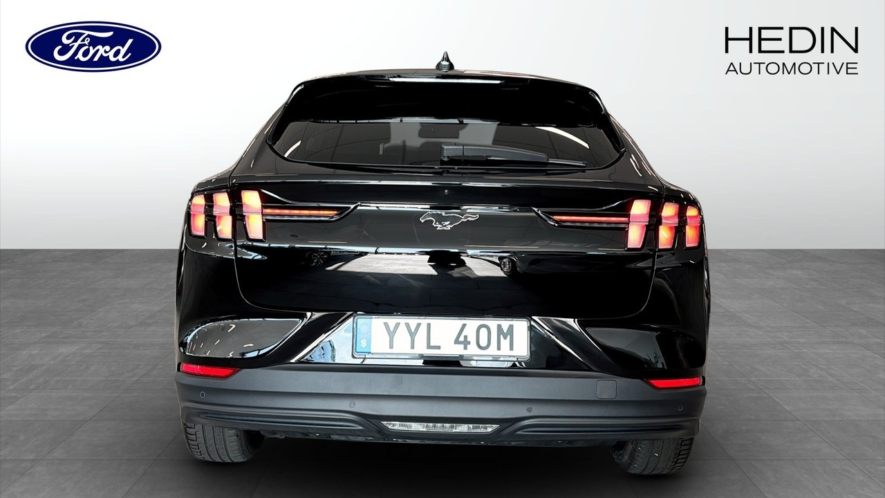 Ford Mustang Mach-E Standard Range RWD 2021, kuva 7/9
