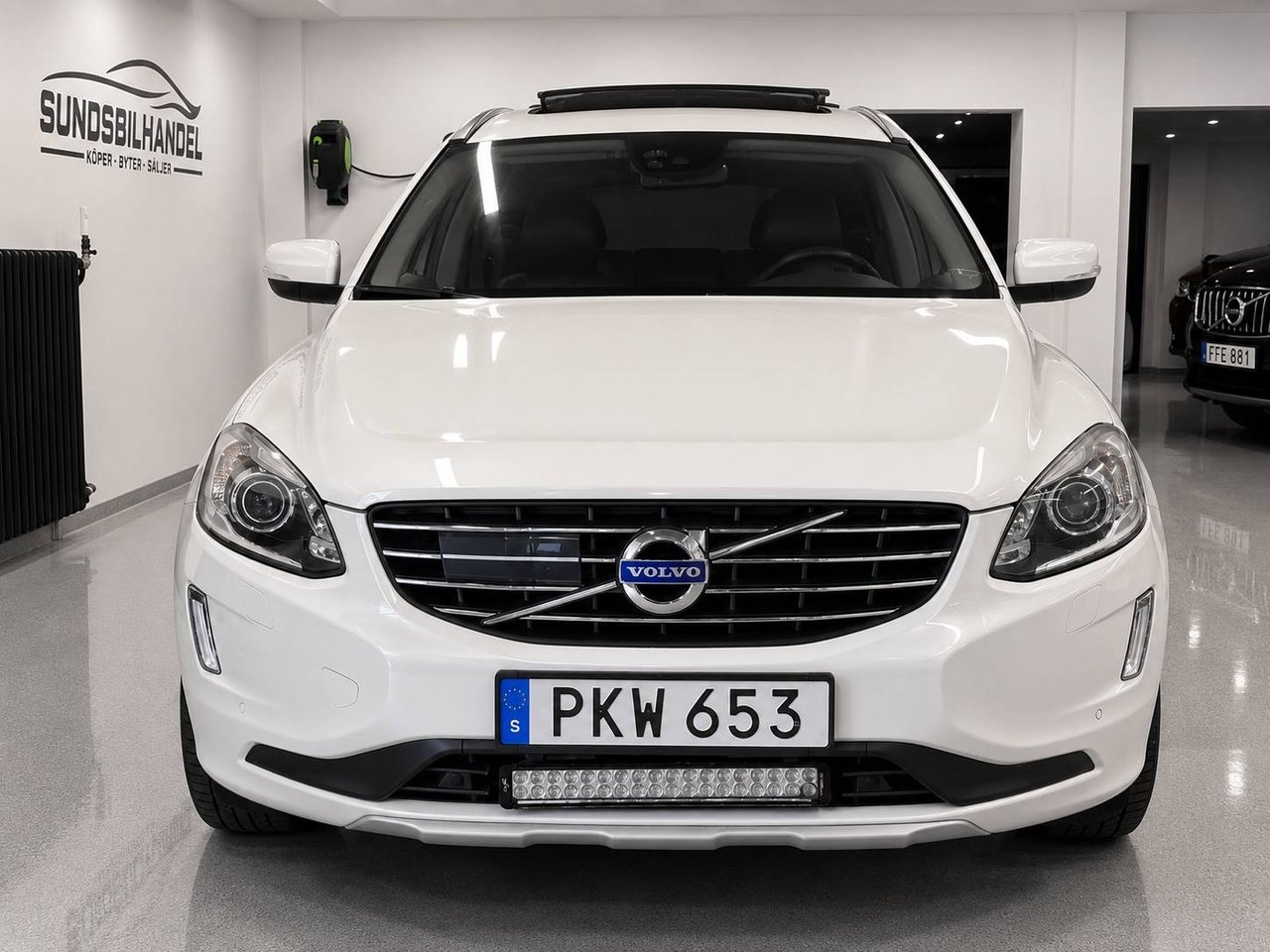 Volvo XC60 D4 AWD Classic Summum Pano 2017, kuva 2/10