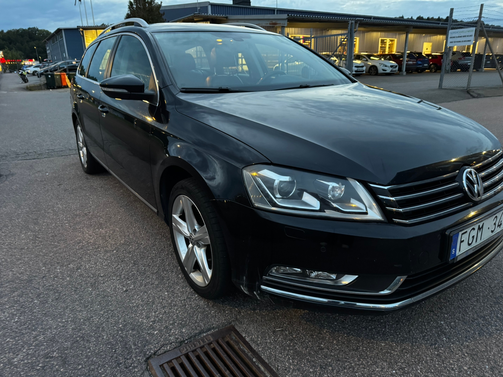 Volkswagen Passat 2011, bild 3/9