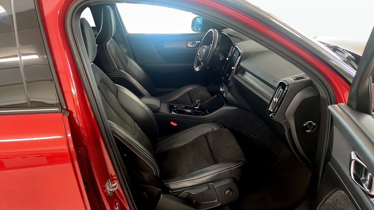Volvo XC40 D4 AWD R-Design 190Hk / Drag 2018, photo 3/10