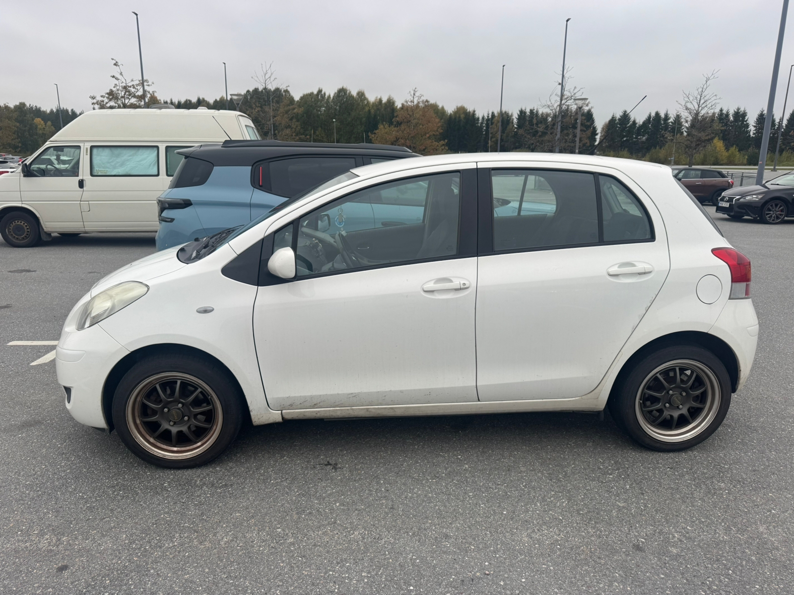 Toyota Yaris 2009, bild 6/9
