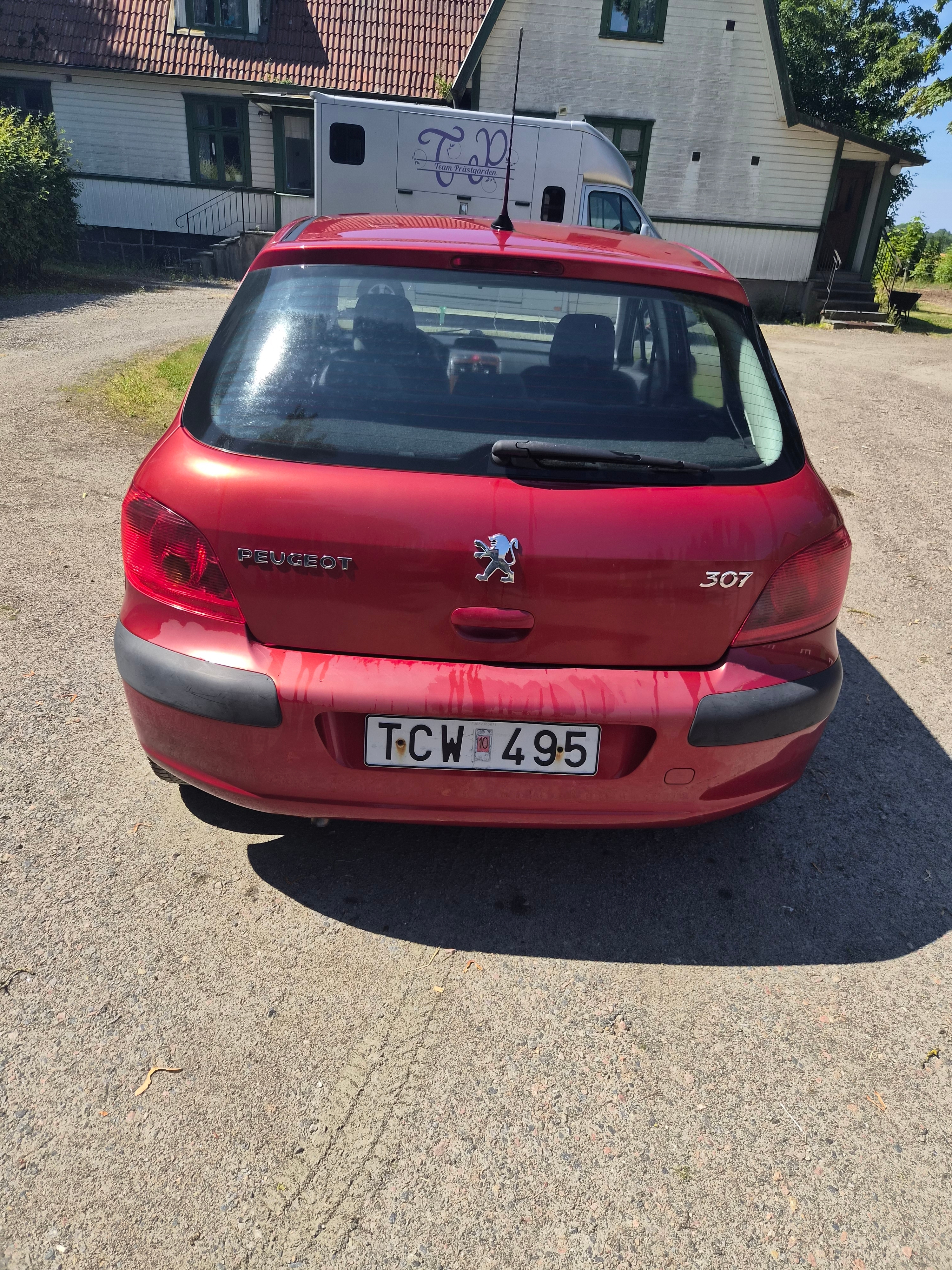 Peugeot 307 5-dörrar 1.6 Manuell 2002, bild 2/4