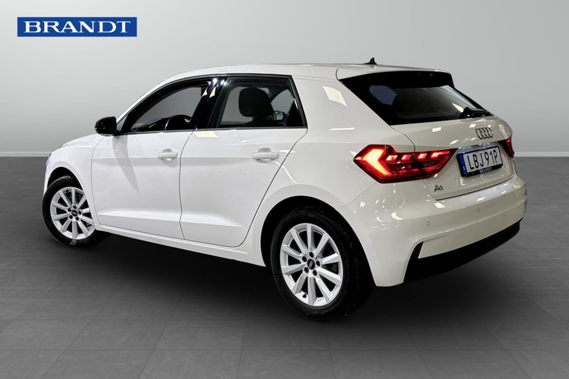 Audi A1 Sportback 30 TSFI 110hk 2023, bild 3/10