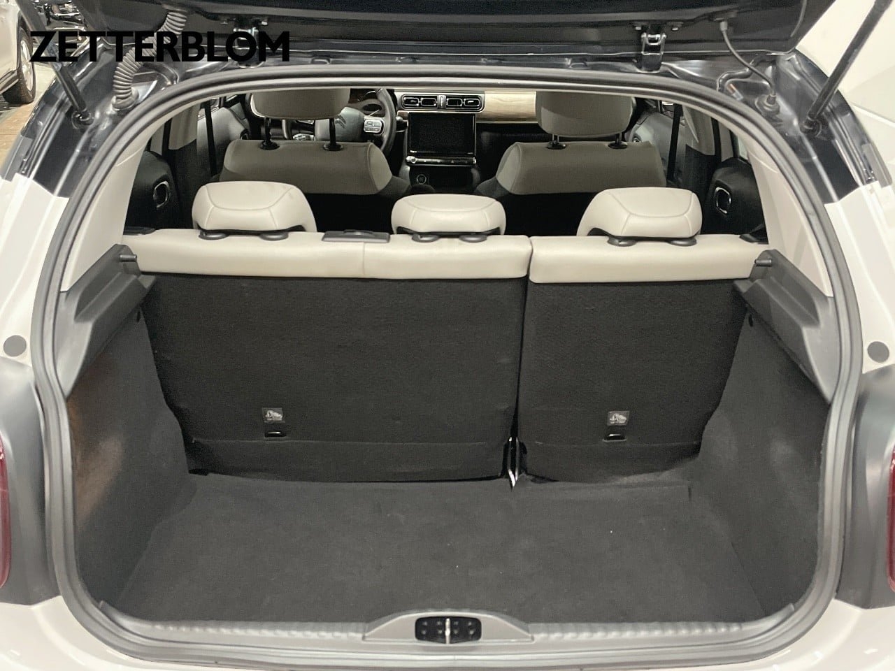 Citroen C3 1.2 PureTech EAT Automat 2022, bild 6/15