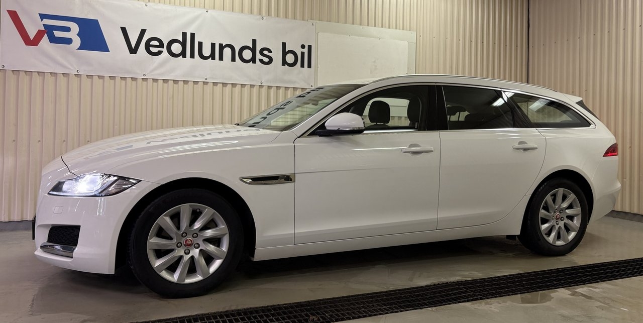 Jaguar XF 2019, bild 2/10