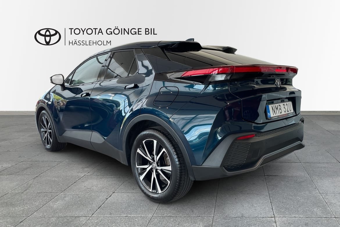 Toyota C-HR 1,8 Style Apple 2024, kuva 2/10