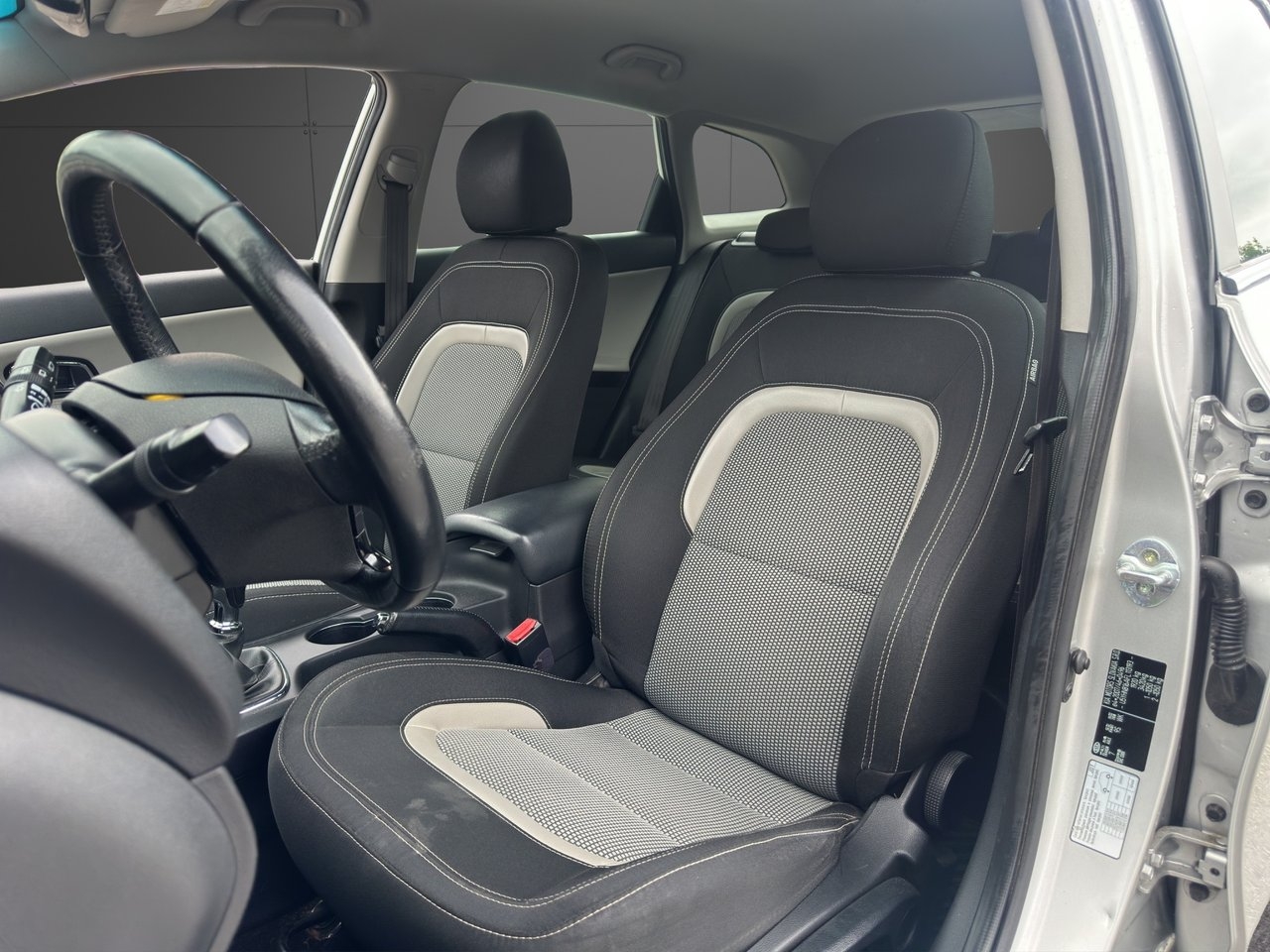 Kia Ceed 2015, bild 5/16