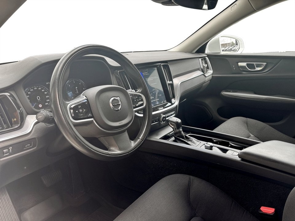 Volvo V60 2020, photo 4/16