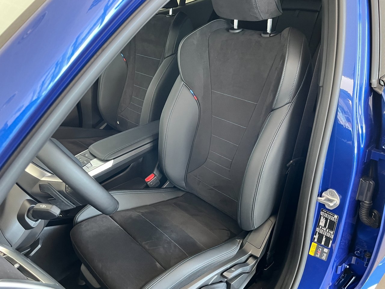 BMW iX2 2026, photo 7/10