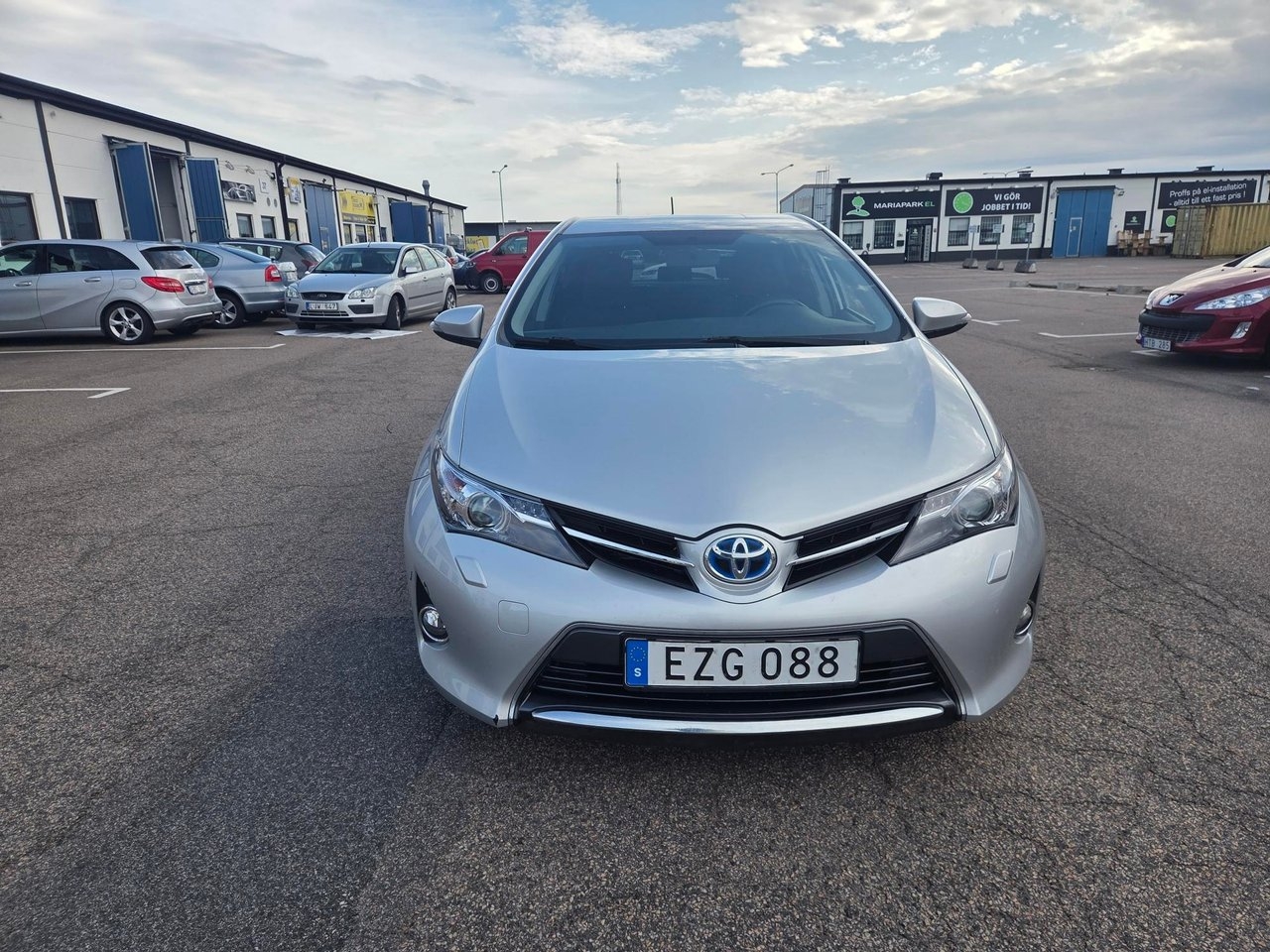 Toyota Auris 2015, kuva 3/11