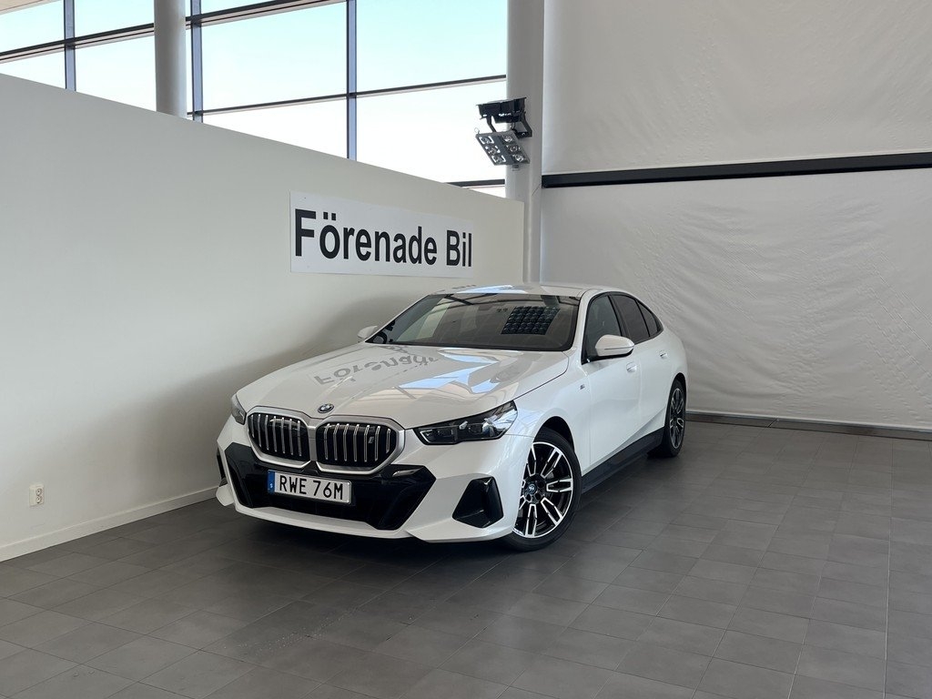 BMW i5