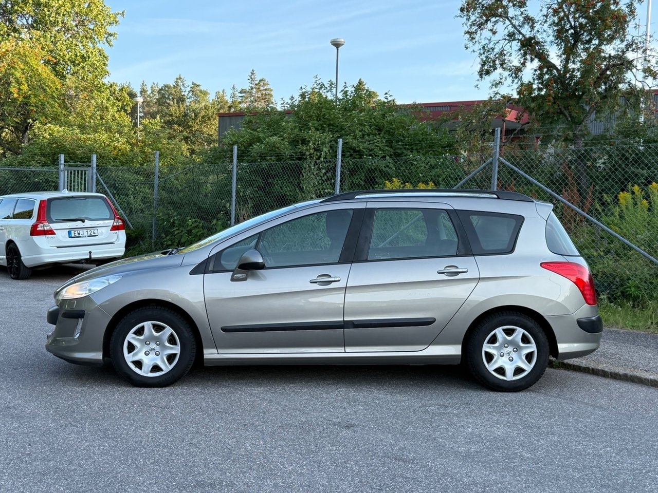 Peugeot 308 SW 1.6 HDi FAP EGS 2010, bild 2/10