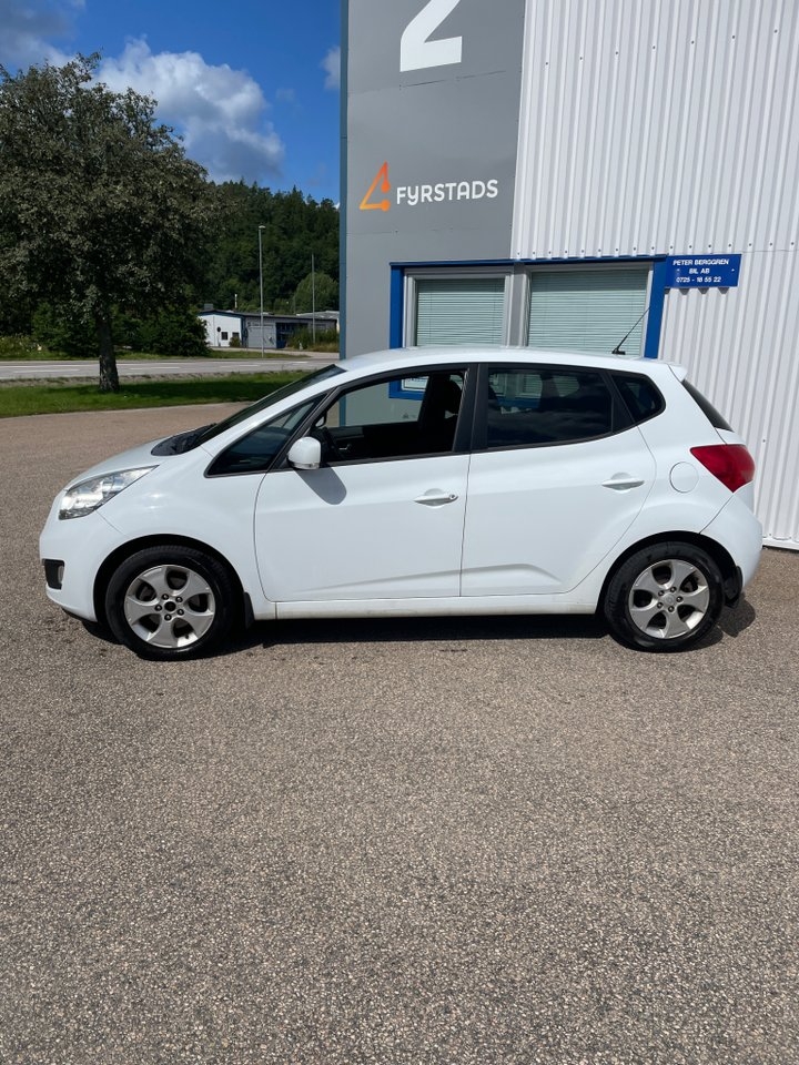 Kia Venga 1.4 CRDi ECO Comfort Euro 5 2012, bild 2/7