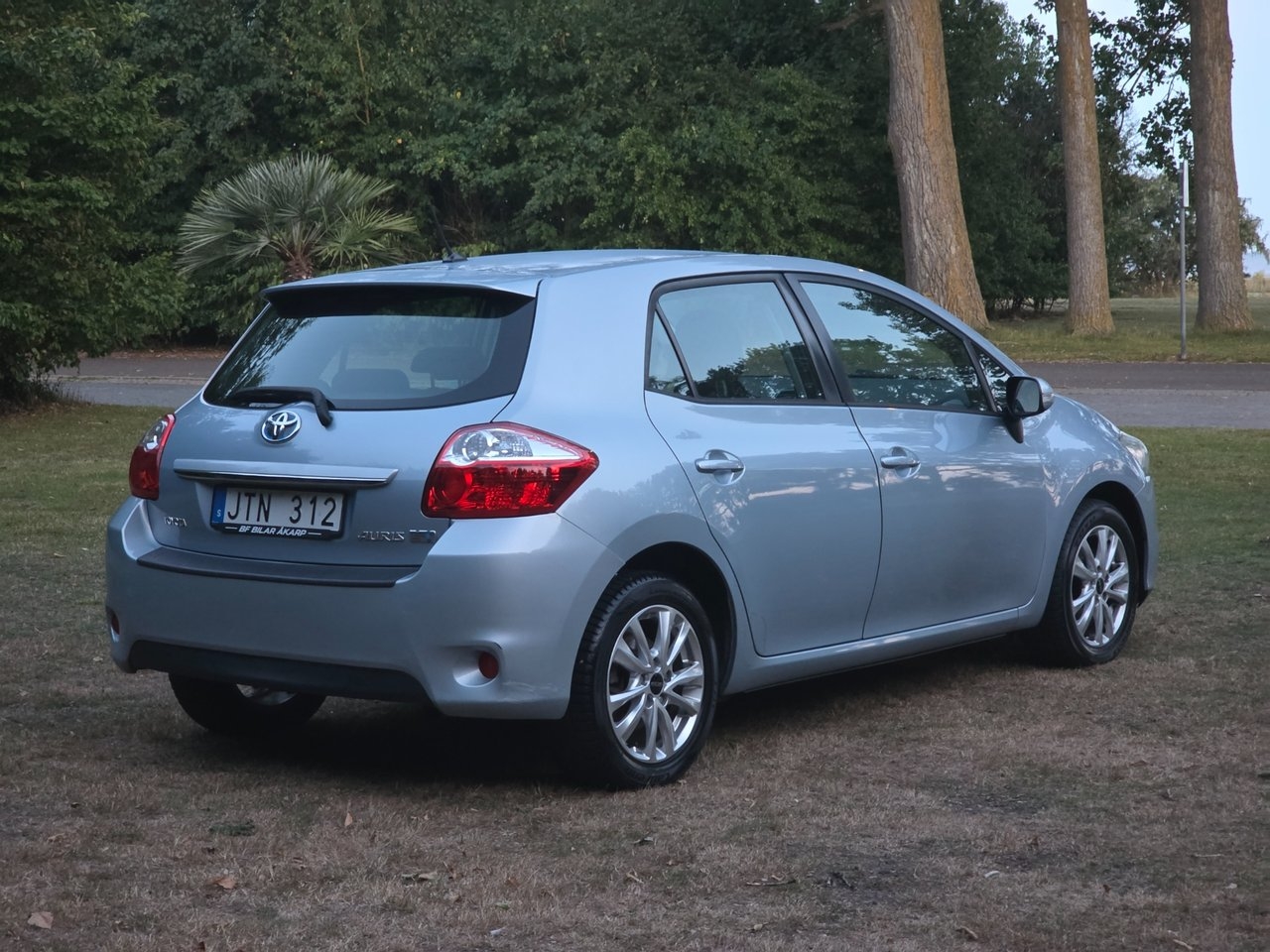 Toyota Auris 2012, bild 7/22