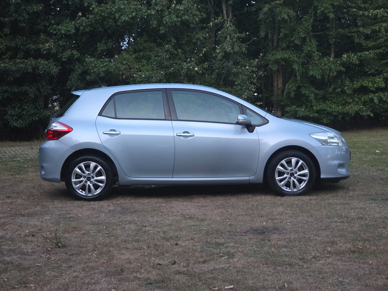 Toyota Auris 2012, bild 5/22