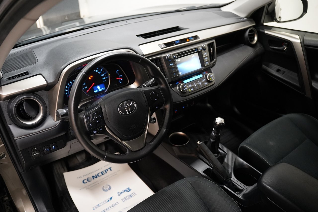 Toyota RAV4 2014, bild 6/22