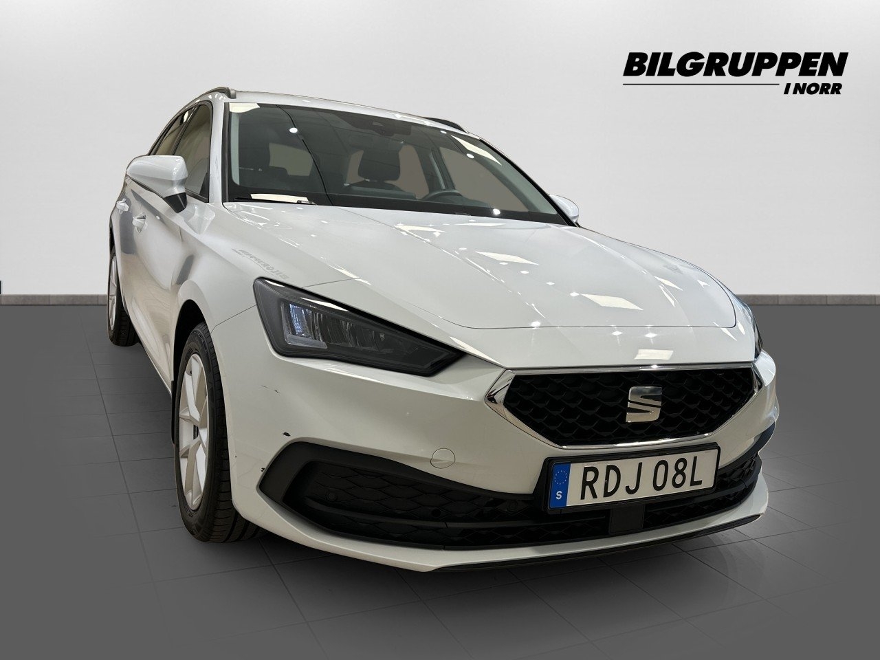 Seat Leon 1.5 eTSI Style (Drag, V-hjul) 2025, bild 3/10