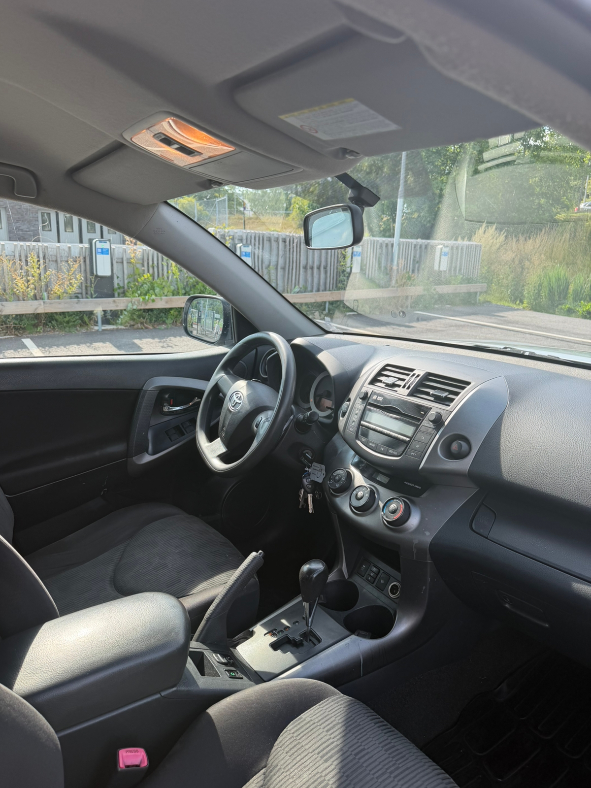 Toyota RAV4 2.0 VVT-i 4x4 Multidrive S 2011, bild 5/8